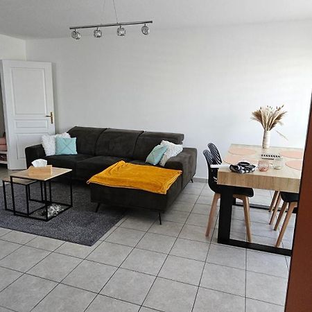 Le Cocon De Soie Superbe T3 A Vaulx En Velin Apartment Luaran gambar